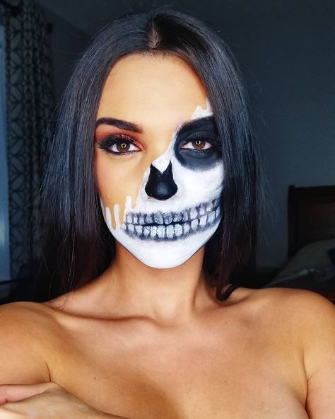 Half Face Sugar Skull Makeup, Face Skull Makeup, Half Skull Face Paint, Half Skeleton Makeup, Half Face Halloween Makeup, Half Skull Face, Half Skull Makeup, Skull Face Makeup, Halloween Skeleton Makeup