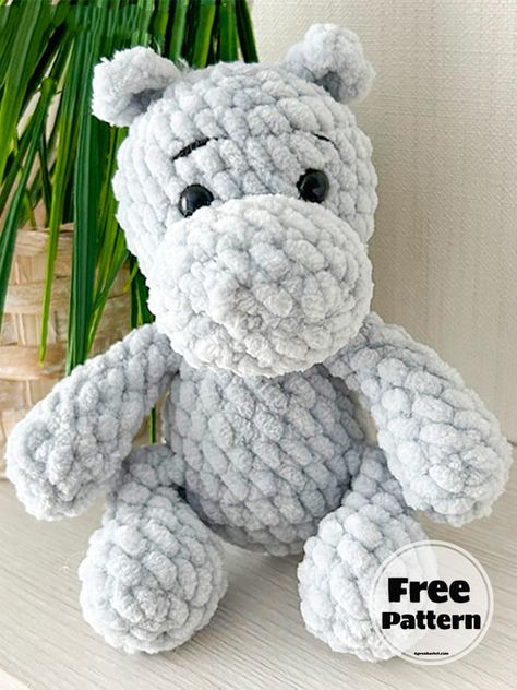 Hippo Amigurumi, Crochet Totoro, Crochet Elephant Pattern, Crochet Hippo, Amigurumi Today, Plush Crochet, Easy Crochet Animals, Amigurumi Doll Pattern, Crochet Baby Toys