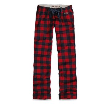 not quite "hangover pants" but close enough! Hollister Clothes, Flannel Pjs, Comfy Pjs, Plaid Pajama Pants, London Look, House Clothes, Pajamas Comfy, Plaid Pajamas, Teen Clothing