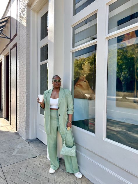 Sage Green Monochromatic Outfit, Monochrome Green Outfit, Green Monochromatic Outfit, Green Monochrome Outfit, Money Journaling, Brown Baby Shower Ideas, Green Monochromatic, Green Monochrome, Colors Aesthetic