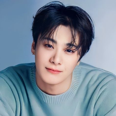 moonbin astro icons lq || D.E.P 문빈 Moon Icon, Astro Kpop, Moon Bin, Shocking News, Dark Blood, K Pop Star, Music Labels, Boy Band, Boys Over Flowers