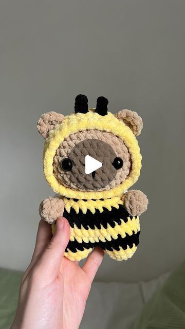 Cora on Instagram: "Bear in a bee costume! 🐝🐻

This is a free pattern by @milky_sisu (modified) 💛

Yarn used - wolans bunny baby

#crochet #crochetersofinstagram #crochetinspiration #crocheted #crochetlover #crochetpattern #amigurumi #explore #explorepage #handmade #memade #plushie #jellycat #bear #bee" Crochet Ideas Jellycat, Jellycat Crochet, Crochet Bee Pattern Free, Easy Crochet Plushies, Bee Amigurumi Free Pattern, Crochet Jellycat, Jellycat Bear, Amigurumi Bee, Bee Free