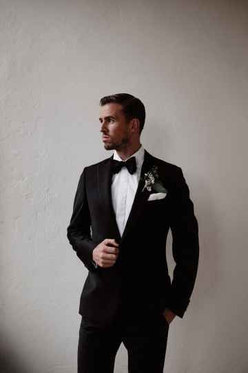 Groom Attire Black, Black Tuxedo Wedding, Men's Tuxedo Wedding, Groom Suit Black, Monochrome Wedding, All Black Suit, Monochrome Weddings, Wedding Tux, Groom Photoshoot