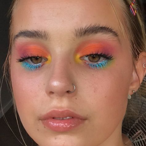 bri on Instagram: “💖💖 #editorialmakeup #modelmalay #theartistedit #avantgarde #runwaymakeup #avantgardemakeup #myartistcommunity #v93oo #dazedbeauty…” Blue Eyeshadow Makeup, Orange And Light Blue, Bright Makeup, Smink Inspiration, Makeup Eye Looks, Creative Eye Makeup, Eye Makeup Art, Blue Makeup, Editorial Makeup