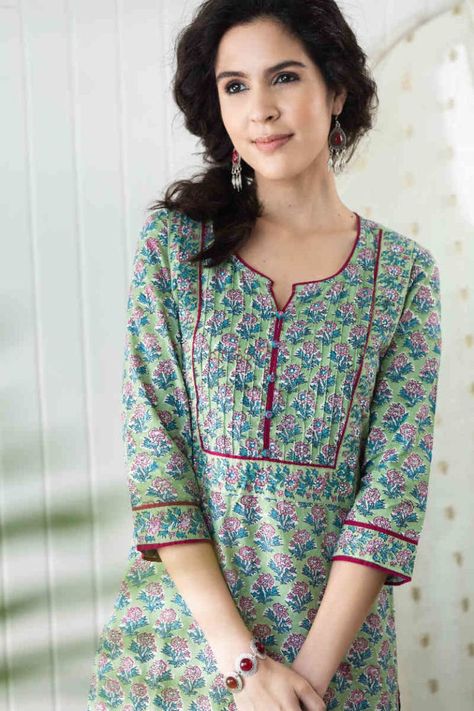 Churithar Pattern, Kurtha Models, Cotton Suit Designs, Printed Kurti Designs, Silk Kurti Designs, New Kurti Designs, Kurta Patterns, Simple Kurta Designs, Kurti Patterns