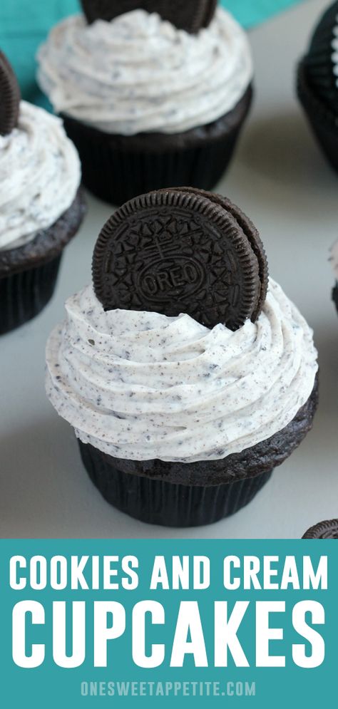 Cookies and Cream Cupcakes - This chocoalte cupcake is loaded with oreo cookies giving you the best cookies and cream experience! Cookies And Cream Cupcakes, Homemade Turtles, Cookies And Cream Frosting, Oreo Cake Pops, Deserts Cupcakes, Cookie And Cream Cupcakes, Chocolate Cupcakes Filled, Oreo Frosting, Rustic Dessert