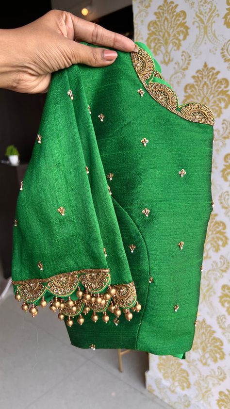 Plain Green Blouse Design, Green Blouse Designs Latest, Thread Work Blouse Designs Latest, Hand Worked Blouse, Green Blouse Designs, Worked Blouse, Sarees Blouse, Maggam Blouse, Sari Design