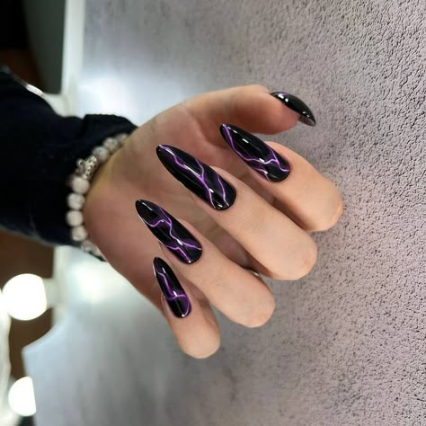 Black And Purple Nails, Sponge Nail Art, Gold Gel Nails, Gold Acrylic Nails, Romantic Nails, Nails Purple, Goth Nails, Nails Gel Nails, Makijaż Smokey Eye