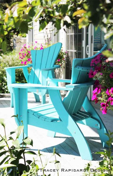 Outside Chairs, Wildflower Cottage, Turquoise Cottage, Side Patio, Beautiful Beach Houses, Turquoise Door, Colorful Cottage, Balcony Chairs, Inspiration Nature