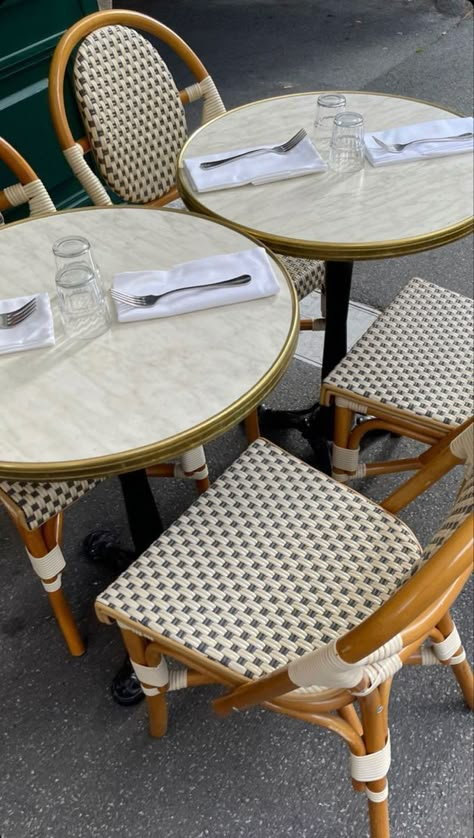 Cafe Table Aesthetic, Bistro Aesthetic, French Style Interior Design, Boho Restaurant, Parisian Bistro Chairs, Restaurant Table Setting, French Bistro Chairs, Italian Bistro, French Style Interior