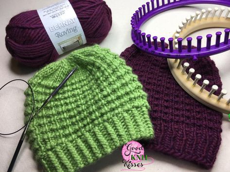 Easy Going Loom Knit Hat | GoodKnit Kisses Knitting Diy Easy, Loom Knitting Patterns Hat, Loom Knitting For Beginners, Knit Loom, Round Loom Knitting, Circle Loom, Loom Hats, Loom Knitting Tutorial, Diy Tricotin