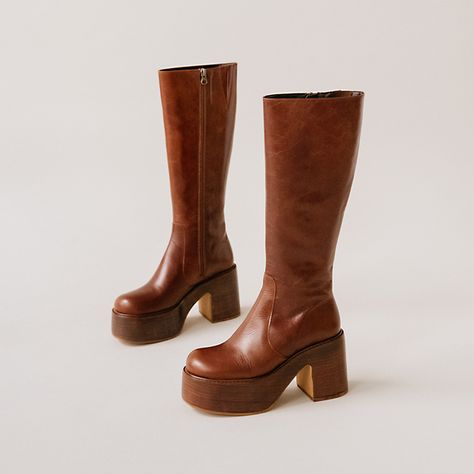 Brown Plateau Boots, Brown Knee High Platform Boots, Chunky 70s Boots, Chunky Brown Platform Boots, Brown Go Go Boots, Chunky 70s Heels, 70s Style Boots, 70s Brown Boots, Brown Gogo Boots