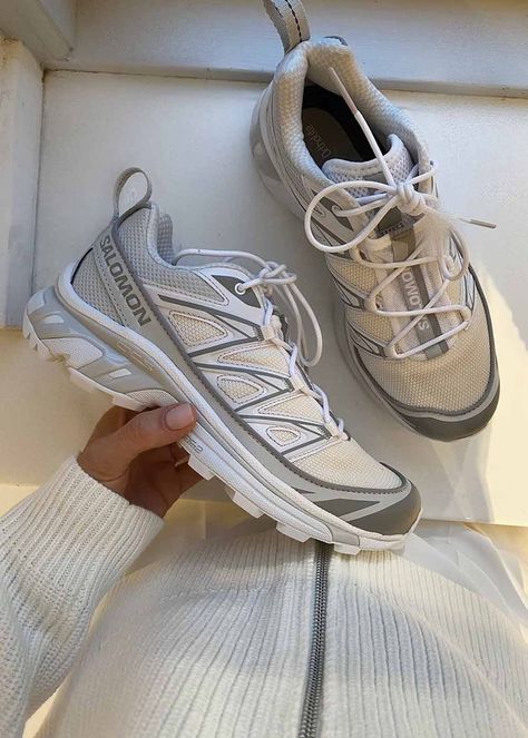 Salamon Shoes, Fall Sneakers 2024, Salomon Xt6 White, Salomon Xt6 Expanse, Salomon Shoes Outfit, Salomon Xt6 Outfit, Salomon Outfit, Salomon Shoe, Sneakers Inspiration