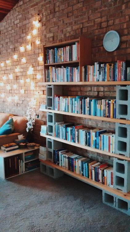 Diy Bookshelf Design, Cinder Block Furniture, Lots Of Books, Bookshelf Design, Cinder Block, Bookshelves Diy, Home Libraries, Style Loft, Home Library