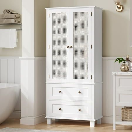 Rattan bathroom decor