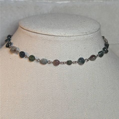 Moss Agate Beaded Choker Crystal Necklace Made With Silver Wire And Measures Approximately 14" And Is Finished With A Stainless Steel Chain With A Lobster Clasp And 1.5" Extension Chain. Silver Necklace Inspiration, Guys Beaded Necklaces, Cute Jewelry Necklaces Silver, Grungy Silver Jewelry, Diy Bracelets And Necklaces, Crystal Necklaces Ideas, Choker Bead Necklace, Simple Handmade Necklace, Alt Beaded Jewelry