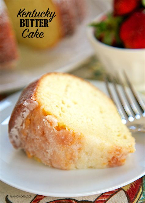 Kentucky Butter Cake Butter Cake Maggianos Recipe, Maggianos Butter Cake Recipe, Sauce For Pound Cake, Homemade Pound Cake Recipe, Homemade Pound Cake, Butter Pound Cake, Kentucky Butter Cake, Butter Cake Recipe, Queen Tee