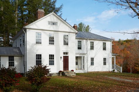 HISTORIC FEDERAL HOME — Julia Metcalf Federal Style Interior Design, Federal Farmhouse, Federal Style House, Colonial House Exteriors, 18th Century House, Hickory Flooring, Design Brief, Home Insulation, Colonial Exterior