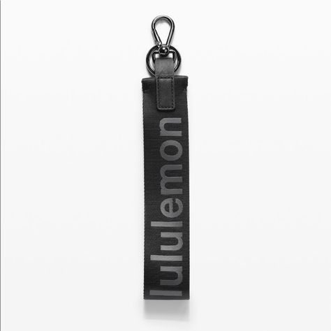 Color: Black/Super Dark New With Tags Giant Tag So Keys Won’t Get Lost! Ready To Ship Discontinued Version With Thicker Material And 3d “Lululemon” Logo Minimal Lululemon Never Lost Keychain, Never Lost Keychain, Lululemon Branding, Keychain Black, Black Keychain, Lululemon Headbands, Super Dark, Neutral Eyeshadow, Travel Luggage Tag