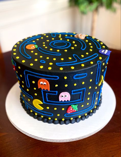 Pac Man Cake Ideas, Pacman Birthday, 80s Cake, Pac Man Cake, Mulan Birthday, Man Cakes, Video Game Cakes, Man Cake, Cake Kids