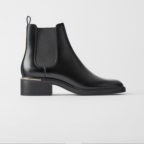 Zara Ankle Boots, Celebrity Boots, Sock Ankle Boots, Black Heels Low, Low Heel Ankle Boots, Zara Boots, Winter Shoes For Women, Zara Leather, Chelsea Ankle Boots