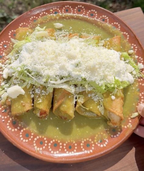 Flautas con Consomé | Mexican Drowned Tacos - Easy DIY Recipes Mexican Zucchini, Mexican Oregano, Chicken Flautas, Cream Corn Casserole, Tomatillo Sauce, Celery Sticks, Chicken Bouillon, Slow Cooked Chicken, Taco Ingredients