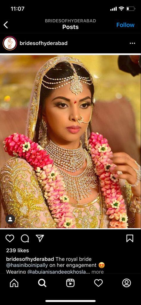 South Indian Bride Diamond Jewellery, Bride Diamond Jewellery, Royal Brides Indian, Subliminal Beauty, Brides Indian, South Wedding, Flowers Garland, Nigerian Recipes, Bridal Diamond Necklace