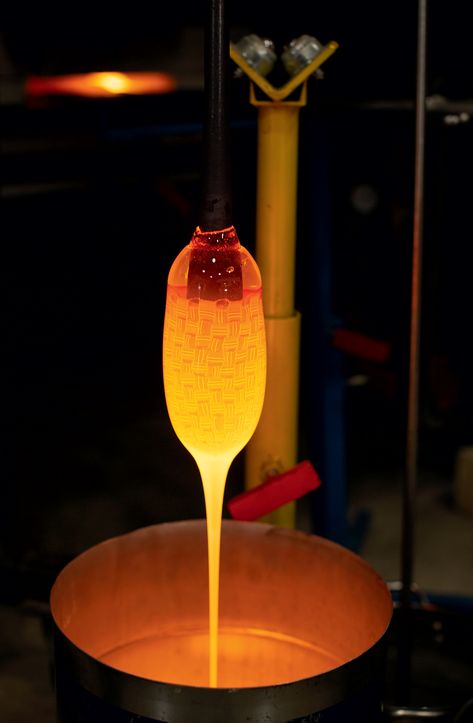 Fire and Light | Glassblower Josh Bernbaum - New England Today Glassblowing Aesthetic, Venice Glass, Glasses Inspo, Jewellery Project, Old Ways, Duct Work, Material Textures, Fire Glass, New Energy