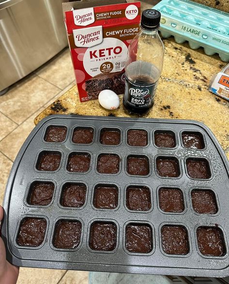 keto friendly chewy fudge brownies Keto Brownie Mix Hacks, Duncan Hines Keto Brownie Mix Recipes, Chewy Fudge Brownies, Duncan Hines Brownies, Boxed Brownie Recipes, Keto Box, Pampered Chef Brownie Pan, Chewy Fudge, Brownie Mix Recipes