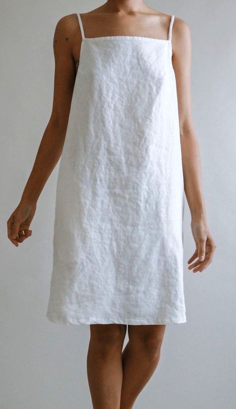 Just landed in my closet. Sustainable and ethical linen #summer #dress Linen Cover Up Beach, Minimal Sewing Pattern, Linen Dress Pattern, Fashion Ads, Linen Pattern, Linen Fashion, Mode Boho, Camisole Dress, Diy Dress