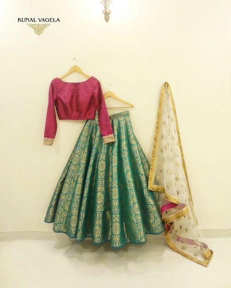 Banarasi Brocade lehenga by Kunal Vagela #royal#banarasi#brocade#benarasi#Lehnga#lehenga#india#indiandesigner#fashion#indianfashion#kunalvagela Kunal Vagela Lehenga, Brocade Lehenga Designs, Brocade Lehenga Banarasi, Benarasi Lehengas, Brocade Dupatta, Plain Lehenga, Pleated Lehenga, Lehenga With Dupatta, Brocade Lehenga