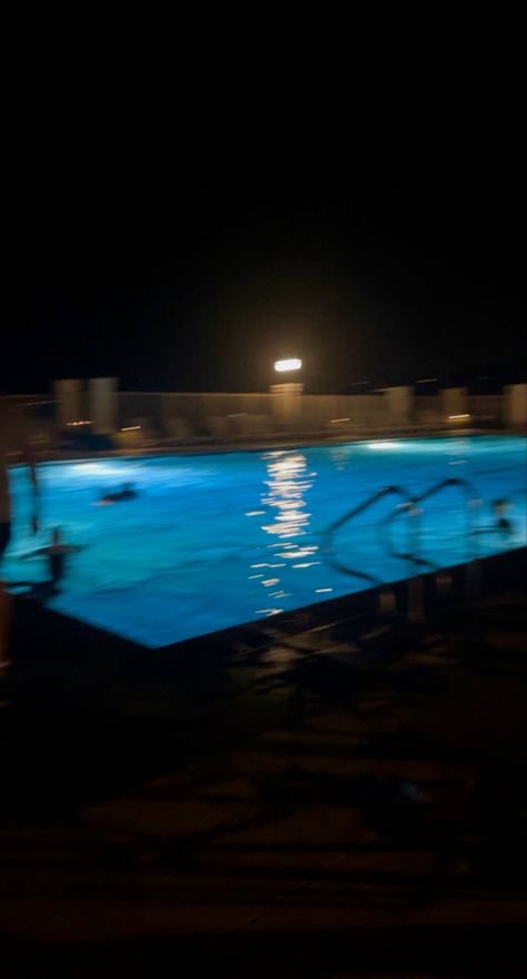 Aesthetic Pool Pics Night, Nighttime Pool Aesthetic, Pool Asthetic Picture Night, Fake Pool Snaps Night, Pool At Night Snapchat, Fake Swimming Pool Snap, Fake Insta Pics At Night, Late Night Pool Aesthetic, Pool Aestethic