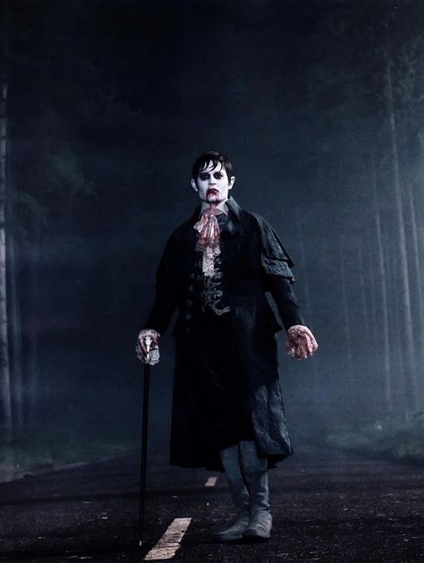 Johnny Depp as 'Barnabas Collins' in Tim Burton's Dark Shadows (2012) Johnny Depp Dark Shadows, Dark Shadows 2012, Dark Shadows Movie, Barnabas Collins, جوني ديب, Johnny Depp Movies, Tim Burton Films, Tim Burton Movie, Ghost And Ghouls