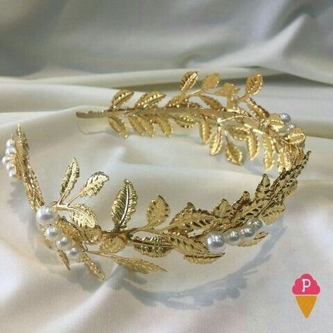 Greek Crown, Medieval Clothes, Shades Of Gold, Gold Pearl, Halloween Outfits, Tiara, Fashion Beauty, Gold Bracelet, Wedding Day