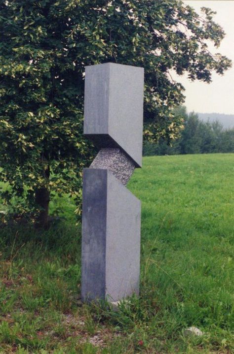 Concrete Pillar, Architecture Sculpture, Stone Decoration, Barbara Hepworth, Yard Sculptures, Architectural Sculpture, Minimalist Garden, Concrete Sculpture, Metal Garden Art