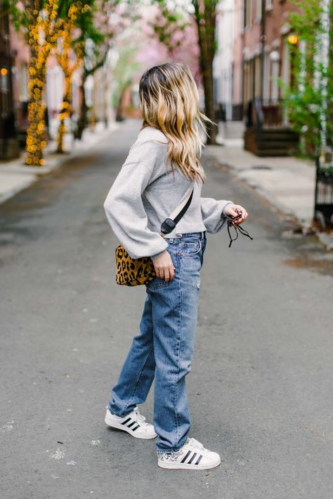 Best denim trends of 2024, denim styles 2024, jean trends 2024, wide-leg jeans, dad jeans, baggy jeans Jeans Outfit Baggy, Women Baggy Jeans, How To Style Baggy Jeans, Baggy Jeans Men, Style Baggy Jeans, Baggy Jeans Women, High Waisted Baggy Jeans, Baggy Jeans For Women, Jeans For Tall Women