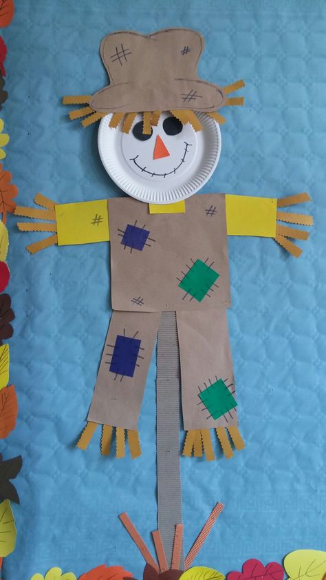 DIY paper scarecrow Scarecrow Arts And Crafts, Scarecrow Crafts For Kids, Paper Scarecrow, Scarecrow Diy, Scarecrow Craft, Make A Scarecrow, Diy Scarecrow, Thanksgiving Crafts Preschool, Scarecrow Crafts