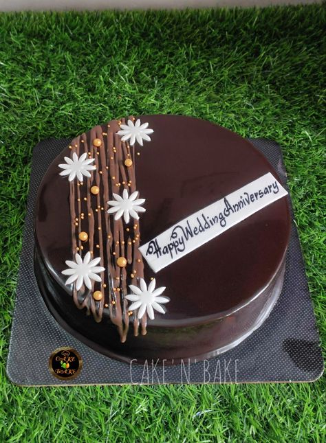 Simple Elegant Chocolate Cake Designs, Simple Chocolate Truffle Cake Design, Blackforest Cake Designs, Choco Truffle Cake Designs, Chocolate Cake Decoration Elegant, Truffle Cake Designs, Simple Chocolate Cake Design, Truffle Cake Decoration, Chocolate Truffle Cake Designs