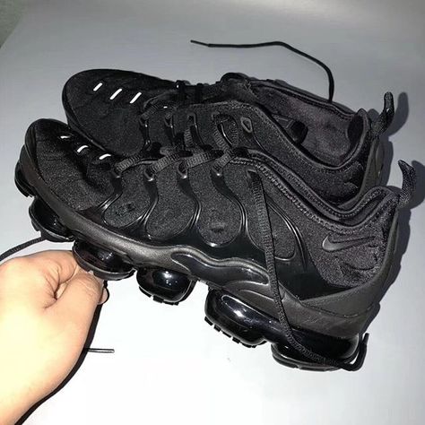 Vapormax Plus 2018 Vapormax Plus Black, Concept Sneakers, Nike Vapormax Plus, Nike Vapor Max, Nike Shoes Air, Vapour Max Nike, Air Vapormax Plus, Vapor Max, Nike Air Vapormax Plus