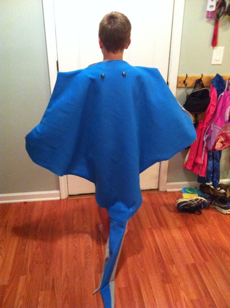 Stingray costume Stingray Costume, Evil Queen Halloween Costume, Shark Costume Kids, Ray Costume, Sea Creature Costume, Finding Nemo Costume, Nemo Costume, Best Diy Halloween Costumes, Sea Costume