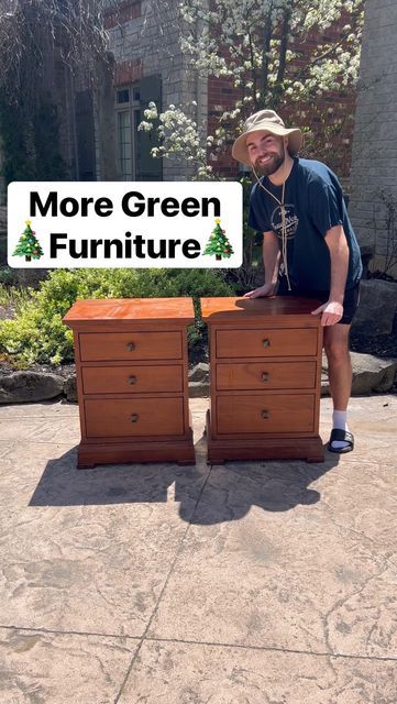 Marcus Faccenda | The Furniture Guy | DIY Furniture Artist on Instagram: "It ain’t Christmas without some green furniture🎄🎅🏼 But seriously I’m becoming a huge fan of green pieces, I think they add character and style to any space. AND THEY LOOK GREAT IN THIS CLIENTS BEDROOM🤩 Let me know what you think of the finished set AND don’t forget to follow to see my best flip of 2023 🥳 . . . . #furnitureflipping #learntodiy #homedecor #furniture #furnituredecor #upcycle #refinishedfurniture #restore #instafurniture #beforeafter #beforeafterfurniture#furnituremakover #painted #paintedfurniture #thrift #furnitureflipping #furnitureflipper #DIY #paintedfurniture #furnitureartist #furnituredesign #upcycledfurniture #repurposedfurniture #refurbishedfurniture #modernfurniture #farmhouse #modernfarm Green Refinished Furniture, Furniture Artist, Before After Furniture, Diy Modern Furniture, Diy Furniture Flip, Furniture Upcycle, Upcycled Furniture Diy, Furniture Flips, Green Furniture