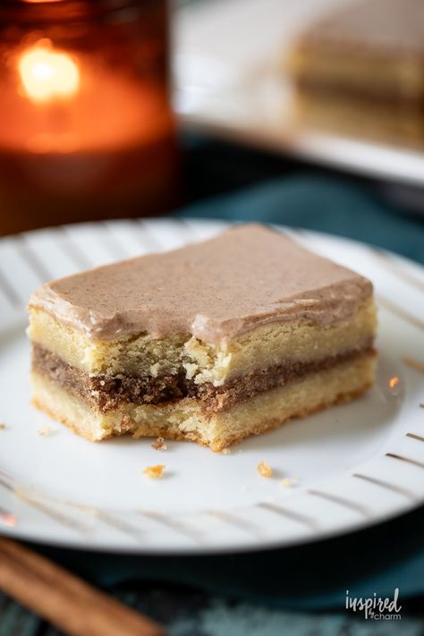 Looking for the perfect dessert bar recipe? These Brown Sugar Cinnamon Pop Tart Bars are easy to make and packed with nostalgic flavors. Cinnamon Bars Recipe, Brown Sugar Pop Tarts, 2024 Cookies, Change Time, Sugar Pop, Pop Tart, Dessert Bar Recipe, Cookie Bar, Bar Recipe