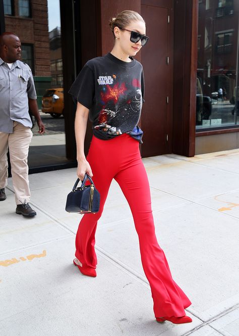 With Tyler Ellis Bag - In New York City, 2017 Red Flare Pants Outfit, Red Trousers Outfit, Oversized Square Sunglasses, Gigi Hadid Style, Vintage Fashion 1950s, Red Trousers, Red Flare, Bella Hadid Style, Hadid Style