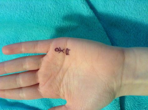 Bend ur hand and the stick figure jumps up and down on the trampoline!! It's so cool! Trampoline Stick Figure Tattoo, Ideas To Draw On Ur Hand, Stick Man Trampoline Tattoo, Trampoline Hand Tattoo, Hand Trampoline Tattoo, Trampoline Tattoo Hand, Stick And Pole Tattoo Ideas, Trampoline Tattoo, Athlete Tattoos