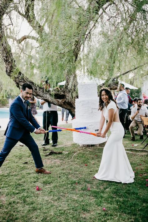 27 Genius Wedding Ideas Your Guests Will Talk About For Years To Come | HuffPost Life Wedding Pinata, Pizza Wedding, Boda Mexicana, Unconventional Wedding, Wedding Activities, Wedding Entertainment, Wedding Games, Nautical Wedding, Wedding Programs