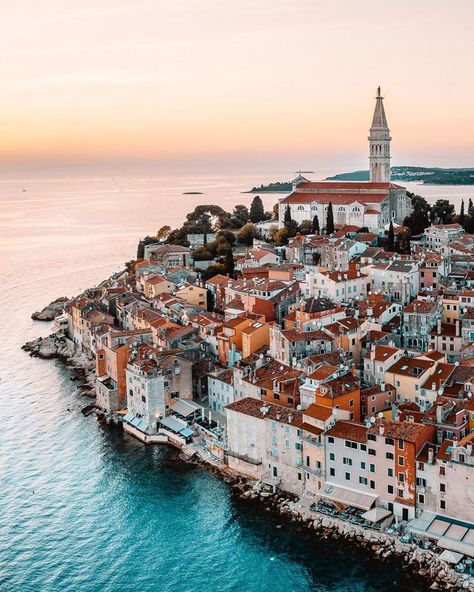 Why Rovinj is one of the best cities to visit in Croatia? What makes this town in Istria so special? What are the best 10 things to see in Rovinj? Cities To Visit, Best Cities, Old Town, Croatia, Top 10, Water, 10 Things, Travel