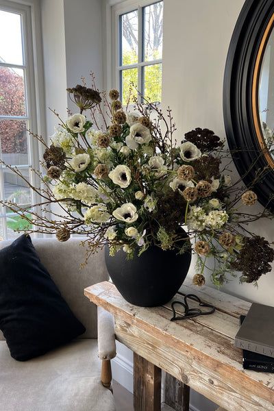 Artificial Floral Arrangements – Page 4 – RTfact Flowers Best Artificial Flowers, Christmas Hosting, Hall Entrada, Fake Flower Arrangements, Entryway Style, Hosting Ideas, Dream Plants, Earthy Home, Cosy House