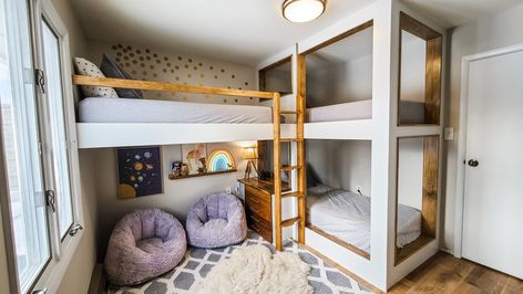 Triple Bedroom, Corner Bunk Beds, Bunk Bed Rooms, Triple Bunk Beds, Double Bunk Beds, Diy Bunk Bed, Triple Bunk Bed, Bunk Beds Built In, Loft Bunk Beds