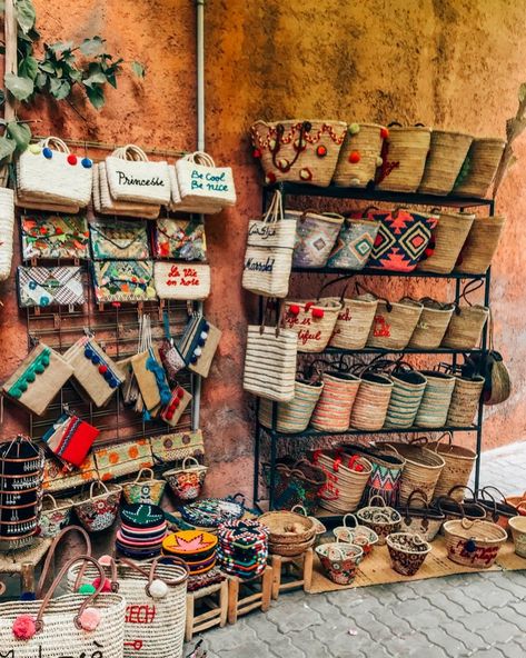 Marrakechshopdesign on Instagram: “🥰🥰 📷: @fernwehsociety” Moroccan Market, Moroccan Bags, Kazakhstan Travel, Market Square, Morocco Travel, Metal Lanterns, Straw Bags, Near Future, Crazy Colour