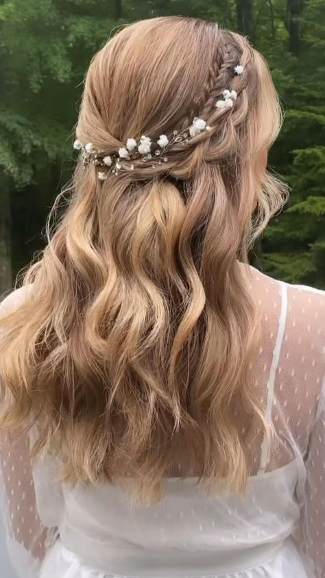 Hair Flower Braid, Ponytail Hairstyle Ideas, Wedding Hair Flower Crown, Cute Ponytail, Cute Ponytail Hairstyles, Half Up Wedding Hair, Wedding Hair Half, Curly Hair Braids, Flower Crown Hairstyle